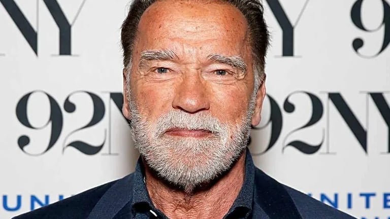 Arnold Schwarzenegger Mi hanno messo un pacemaker