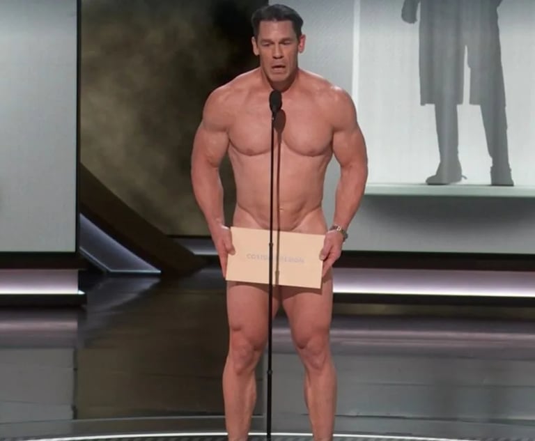 John Cena nudo sul palco