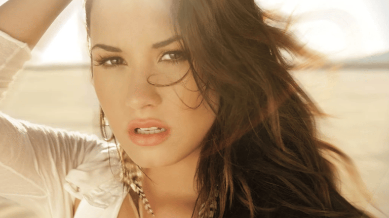 Demi Lovato: "Vogliamo ciò che non possiamo avere"