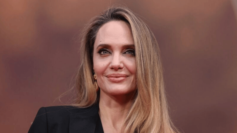 Angelina Jolie: "Mi considero in prestito sulla Terra"