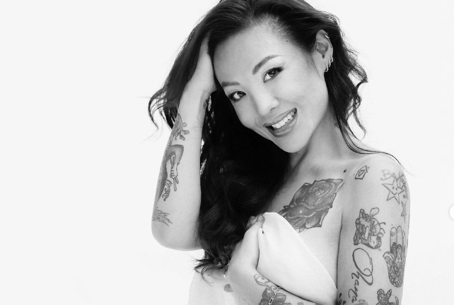 Rosy Chin pubblica foto sexy e riceve molte critiche, ma replica