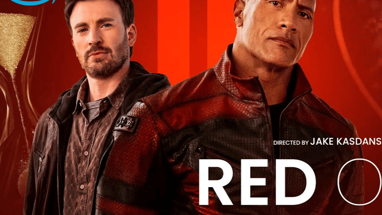 Dwayne Johnson e Chris Evans in “Uno Rosso”