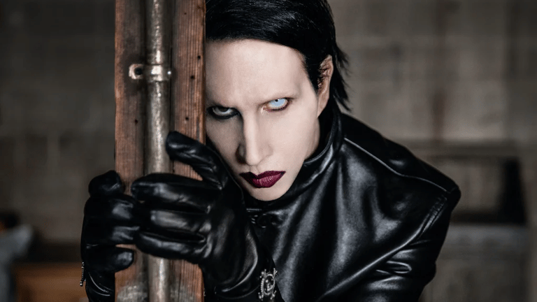 Marilyn Manson, cadono le accuse per molestie sessuali