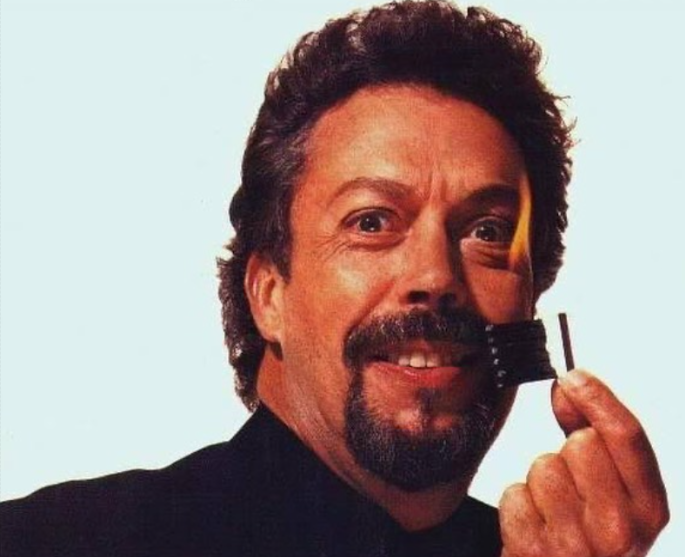 Tim Curry torna al cinema con "Stream"