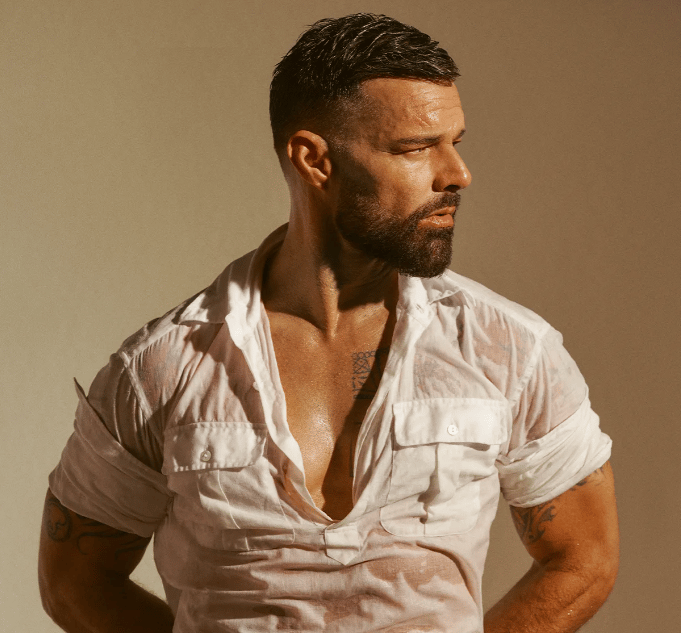 Ricky Martin Amo i piedi, amo massaggiarli e baciarli