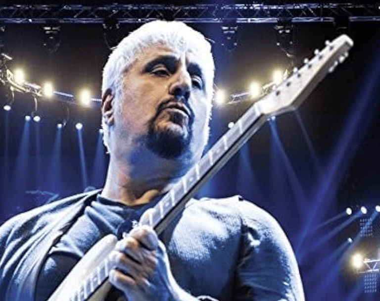 Pino Daniele: salta l’omaggio a “Domenica In”