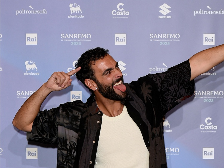 Marco Mengoni: il tour 2025 parte da Lignano Sabbiadoro